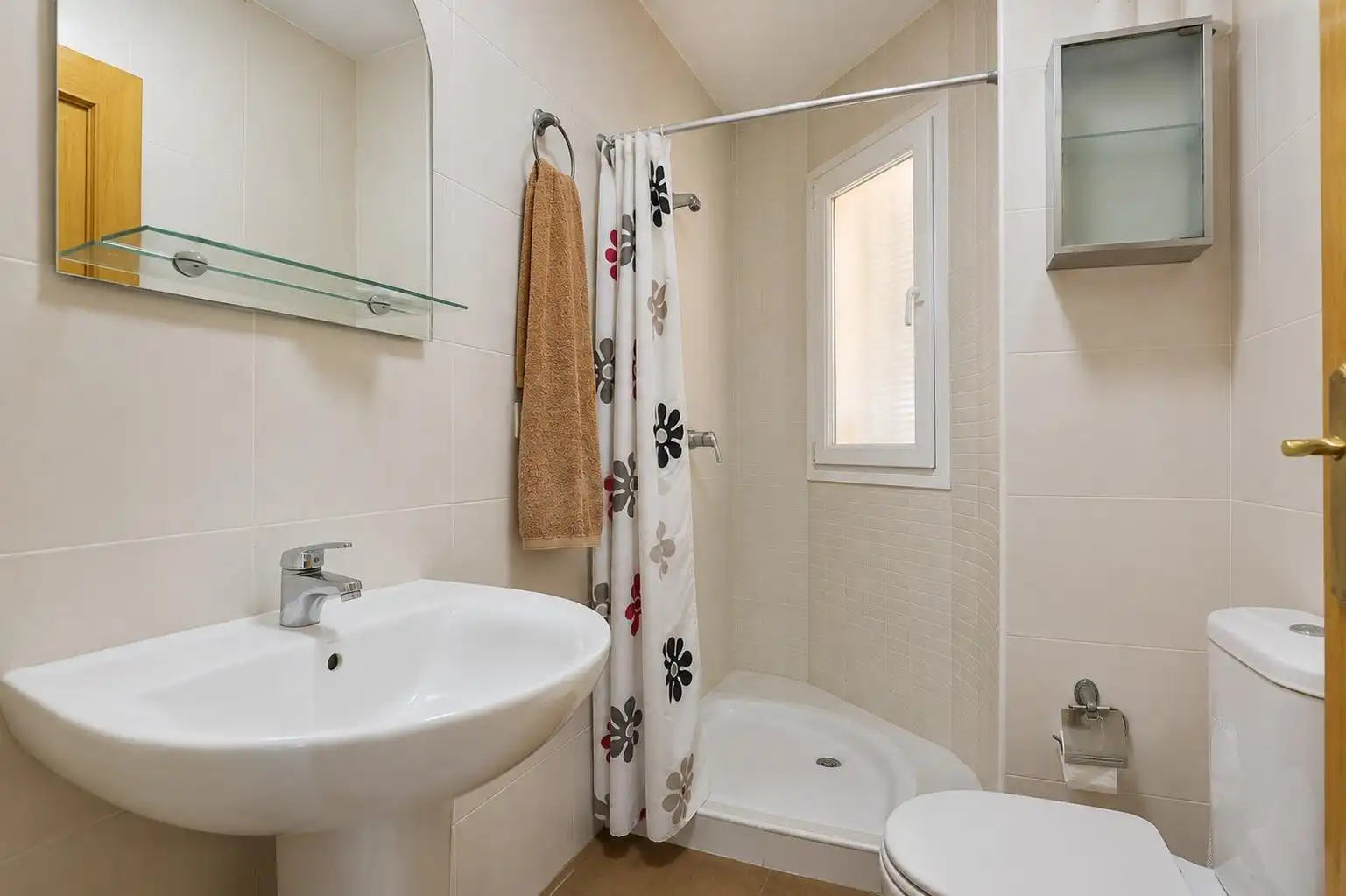 Baño de Casa o chalet en venta en Padul con Aire acondicionado, Calefacción y Piscina