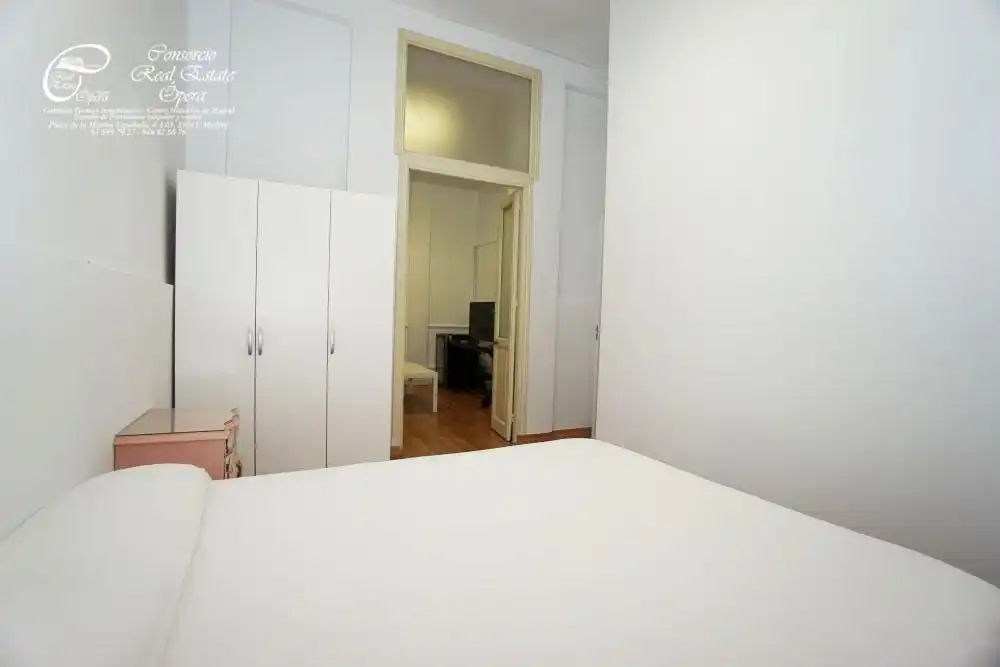 Flat for rent in Calle BOLA, Palacio