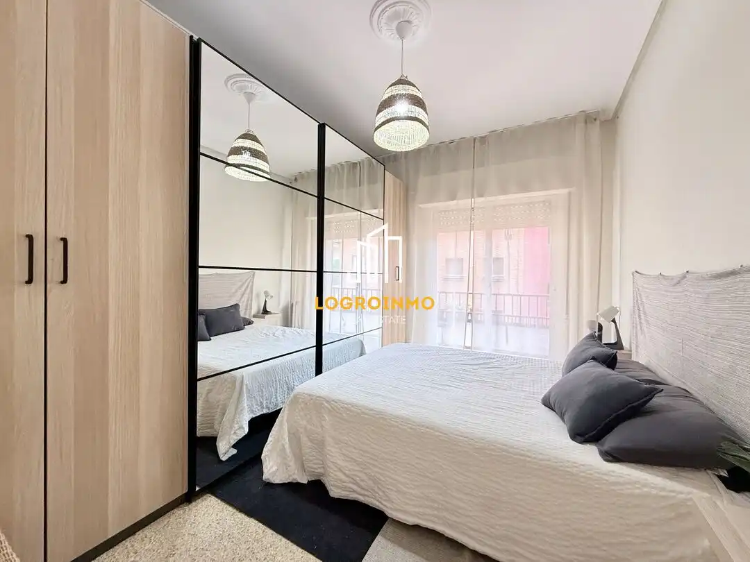 Bedroom of Flat for sale in  Logroño  with Heating and Terrace