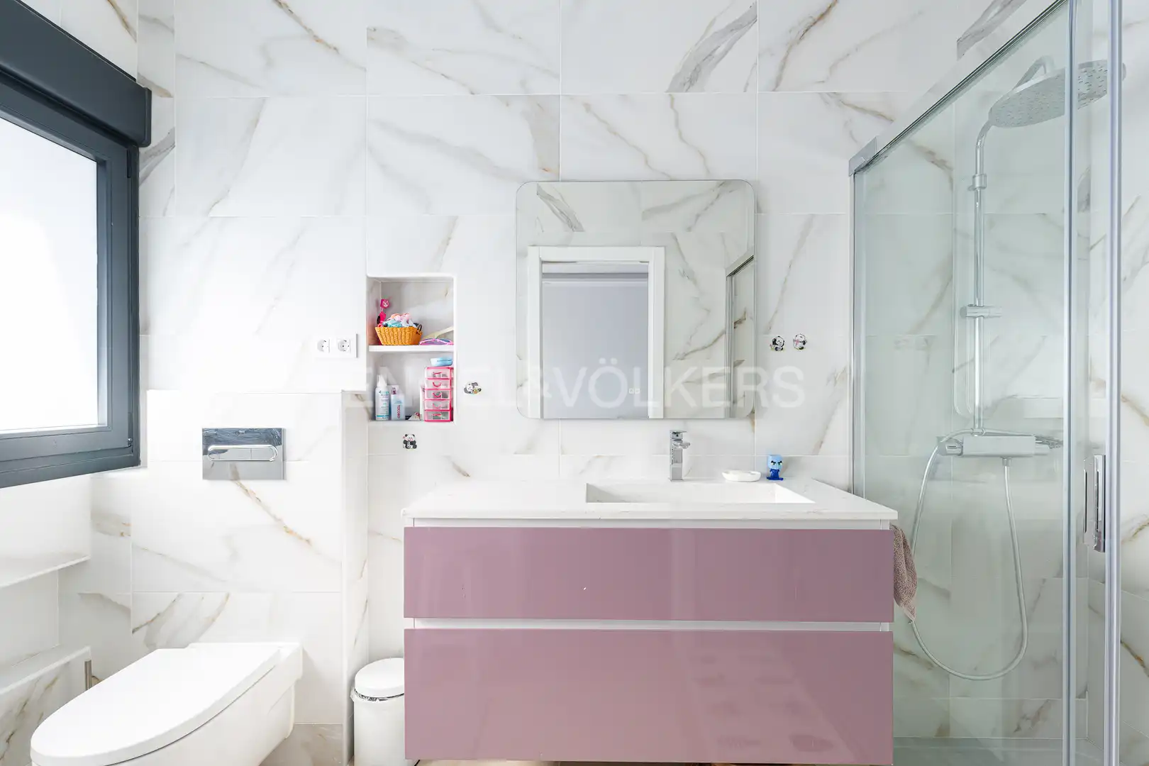 Baño de Casa o chalet en venta en Boadilla del Monte con Aire acondicionado, Calefacción y Jardín privado