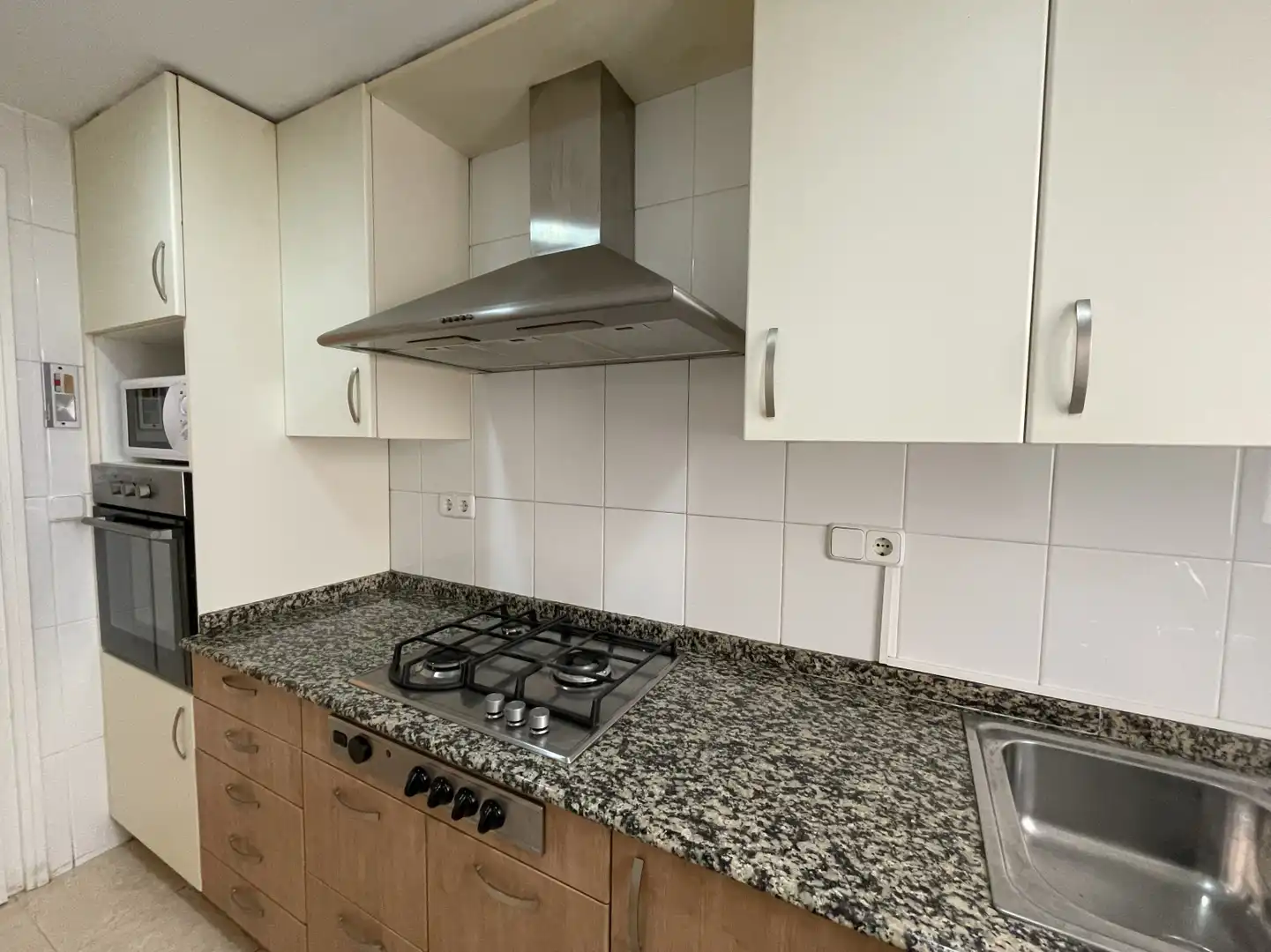 Cuina de Pis en venda en Valencia amb Aire condicionat i Balcó
