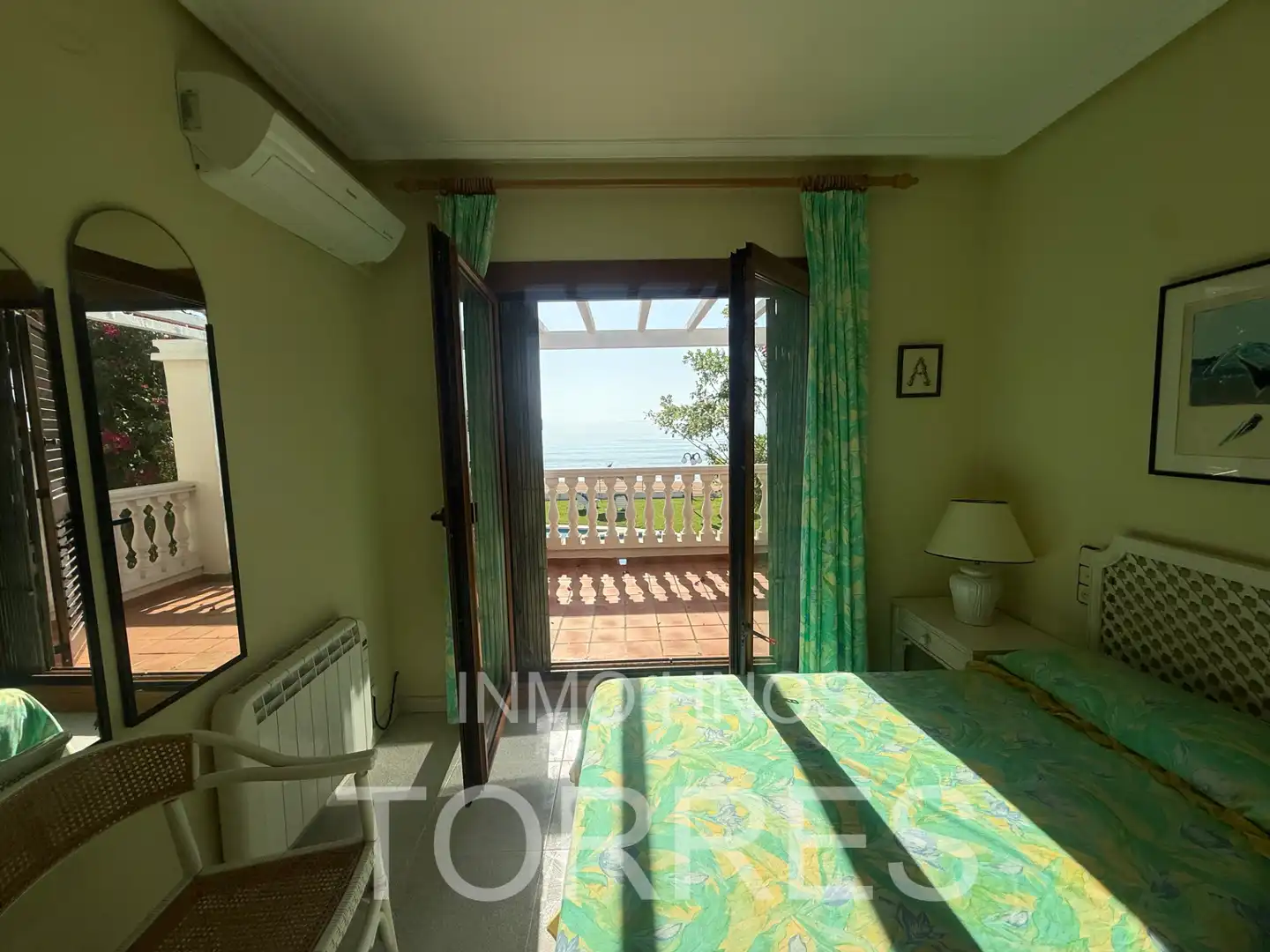 Habitación de Casa adosada en venta en Benicarló con Aire acondicionado, Jardín privado y Terraza