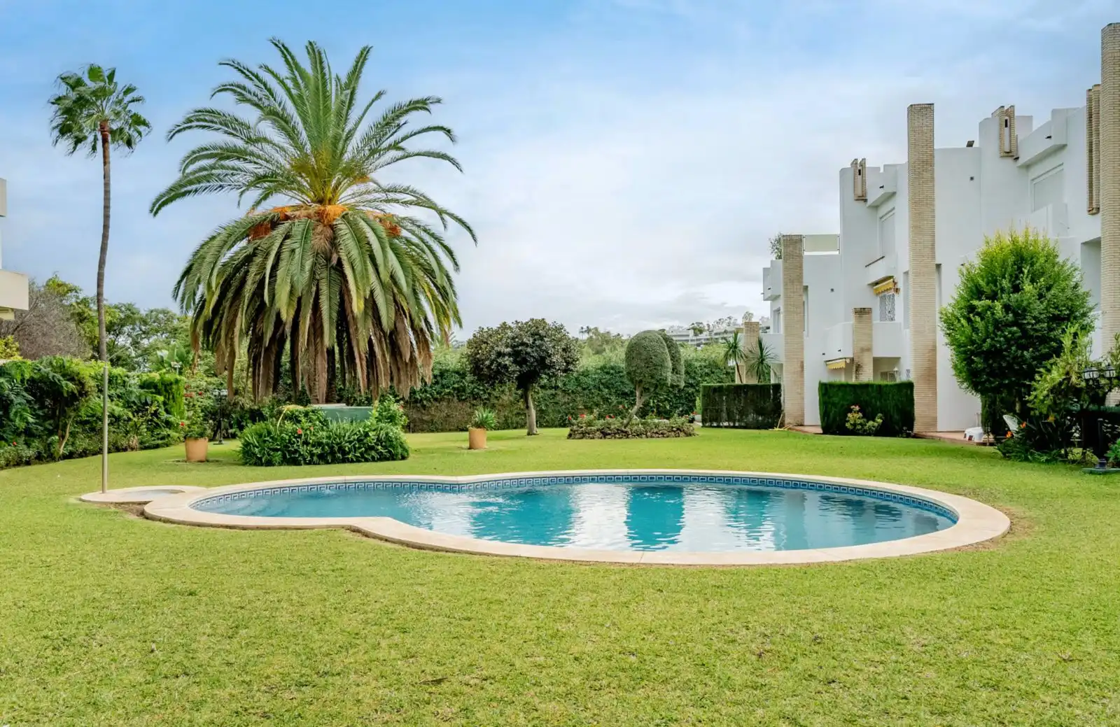 Jardín de Casa adosada de alquiler en Marbella con Aire acondicionado, Jardín privado y Trastero
