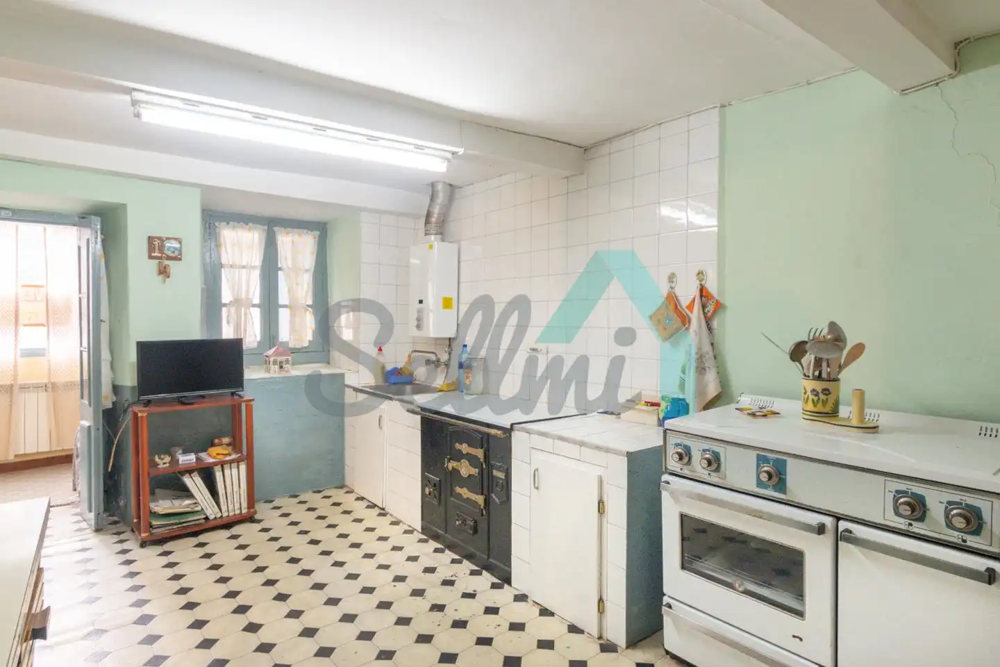 Cocina de Casa adosada en venta en Quirós con Calefacción y Trastero