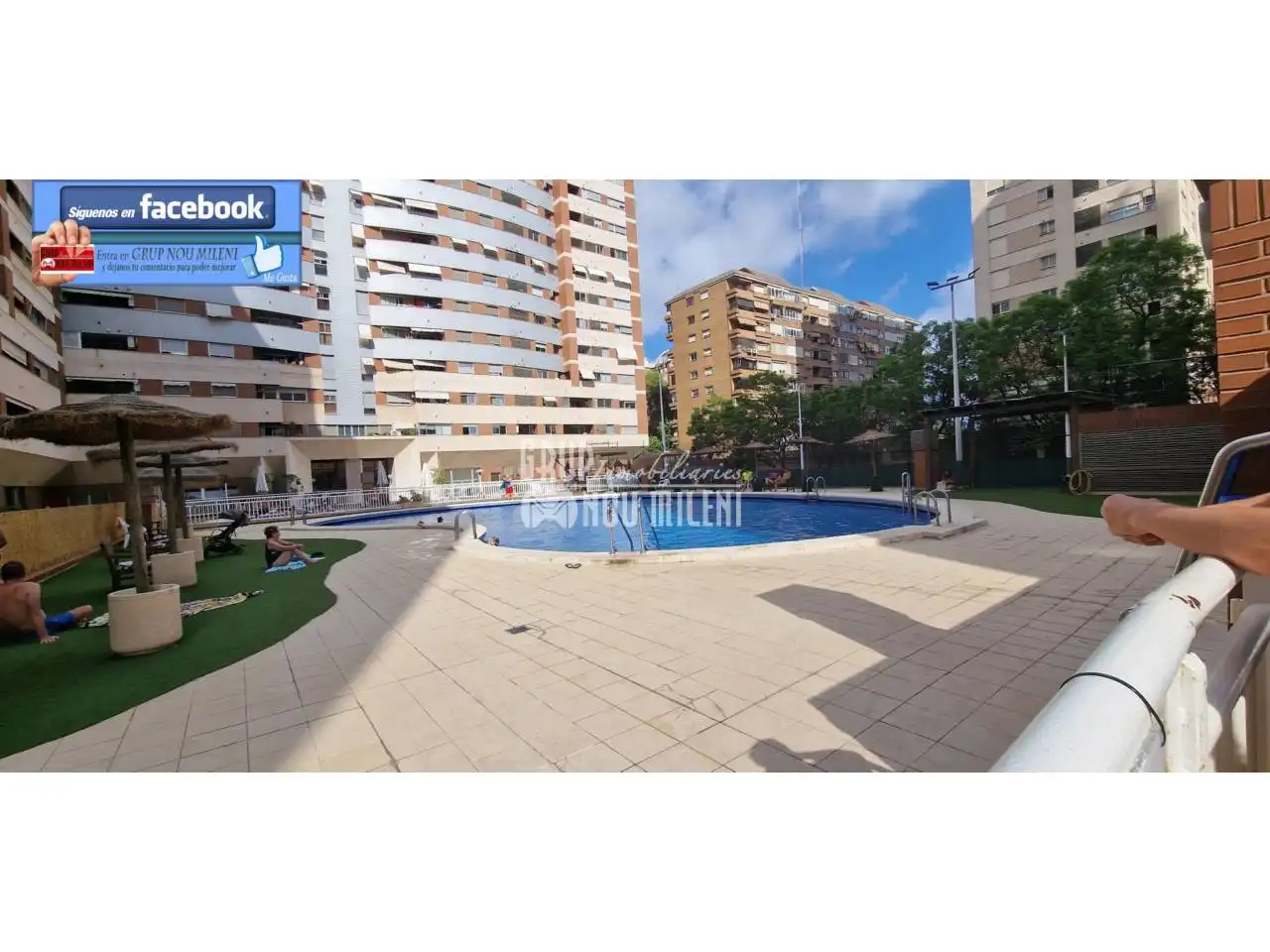 Swimming pool of Duplexes for rent in  Valencia Capital  with Air Conditioner, Private garden and Parquet flooring