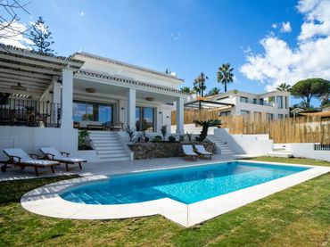 Casa con piscina en venta en Marbella Centro