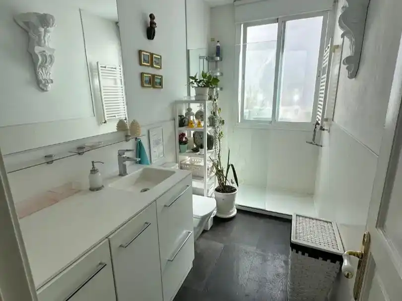 Baño de Piso para compartir en Madrid con Amueblado