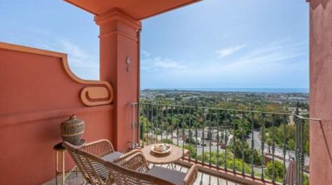 Elegante Dúplex Reformado con Vistas Panorámicas en La Quinta, Benahavís, imagen 2