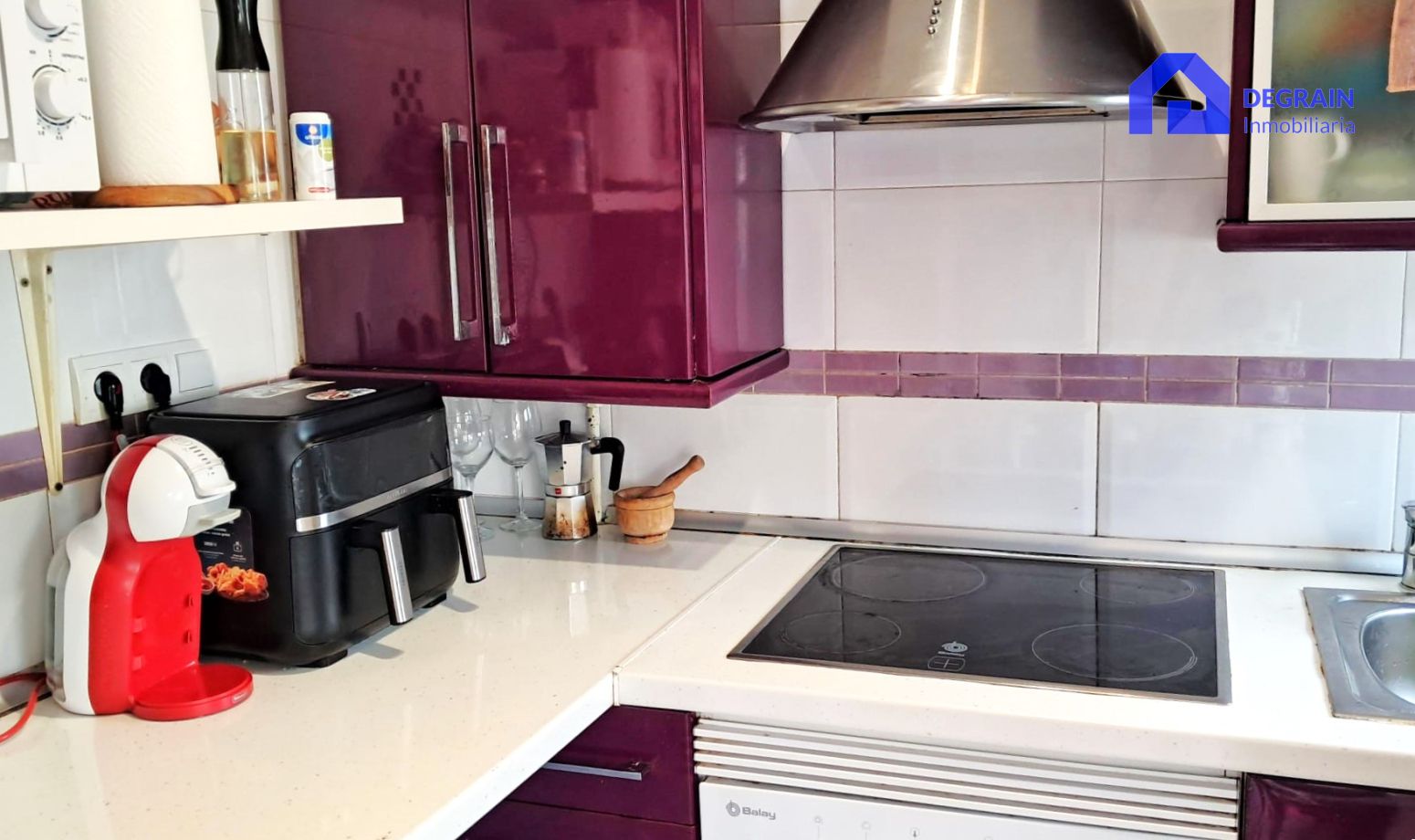 Kitchen of Flat for sale in Oviedo   with Heating and Private garden