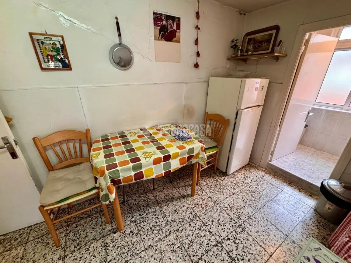 Cuina de Pis en venda en El Astillero   amb Parquet