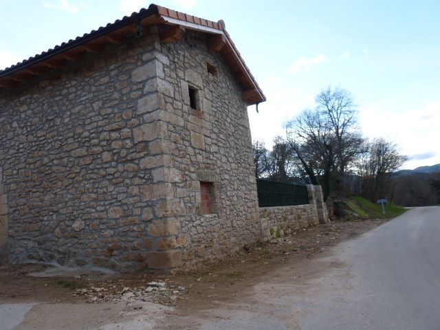 Außenansicht von Haus oder Chalet zum verkauf in Valle de Manzanedo mit Privatgarten