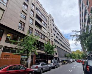 Vista exterior de Oficina en venda en Bilbao  amb Aire condicionat i Calefacció