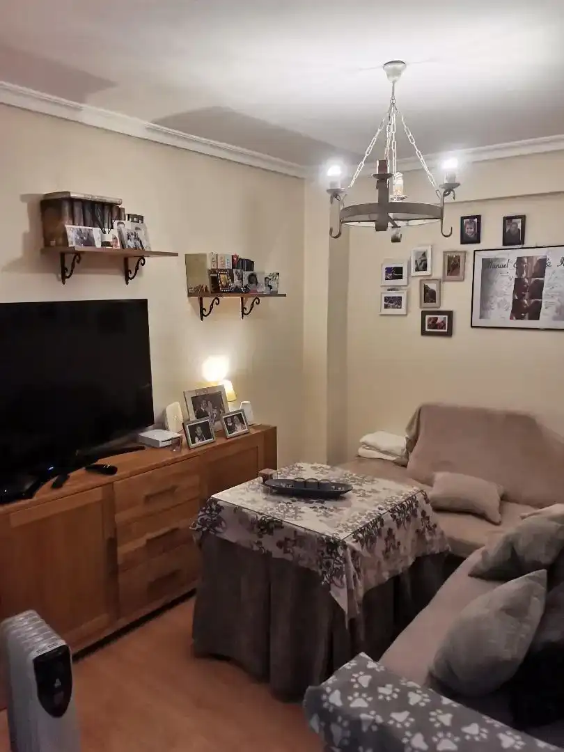 Sala d'estar de Casa adosada en venda en  Córdoba Capital amb Aire condicionat