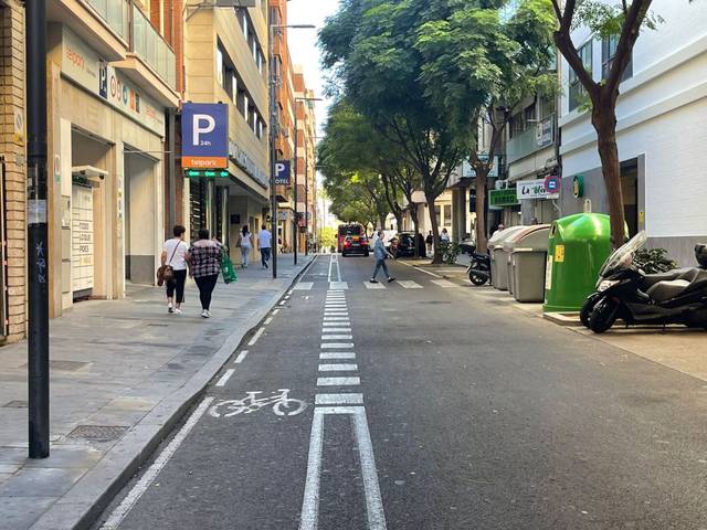 Local comercial en Venta en Ensanche - Diputación