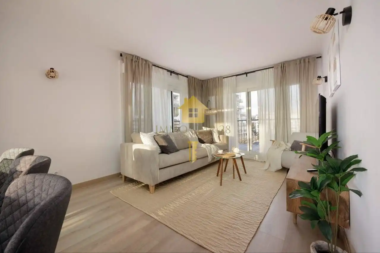 Piso en venta en Passatge Salins 4 Línea, Salins - Cavall de Mar