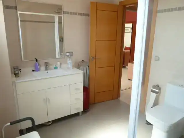 Bany de Casa o xalet en venda en Les Alqueries / Alquerías del Niño Perdido amb Aire condicionat i Balcó
