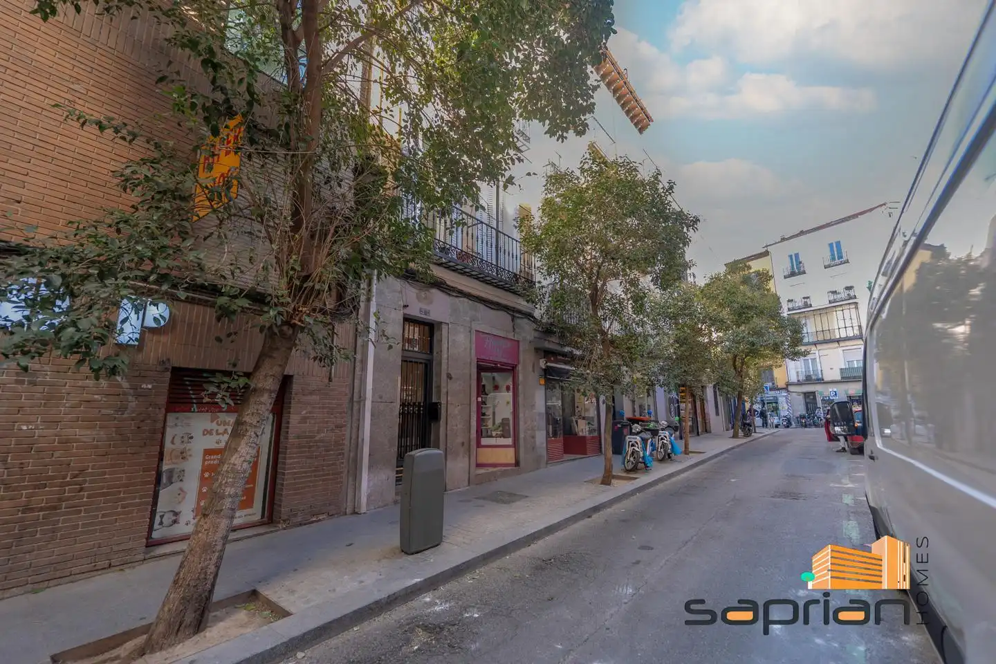 Außenansicht von Erdgeschoss zum Verkauf in Madrid mit Heizung