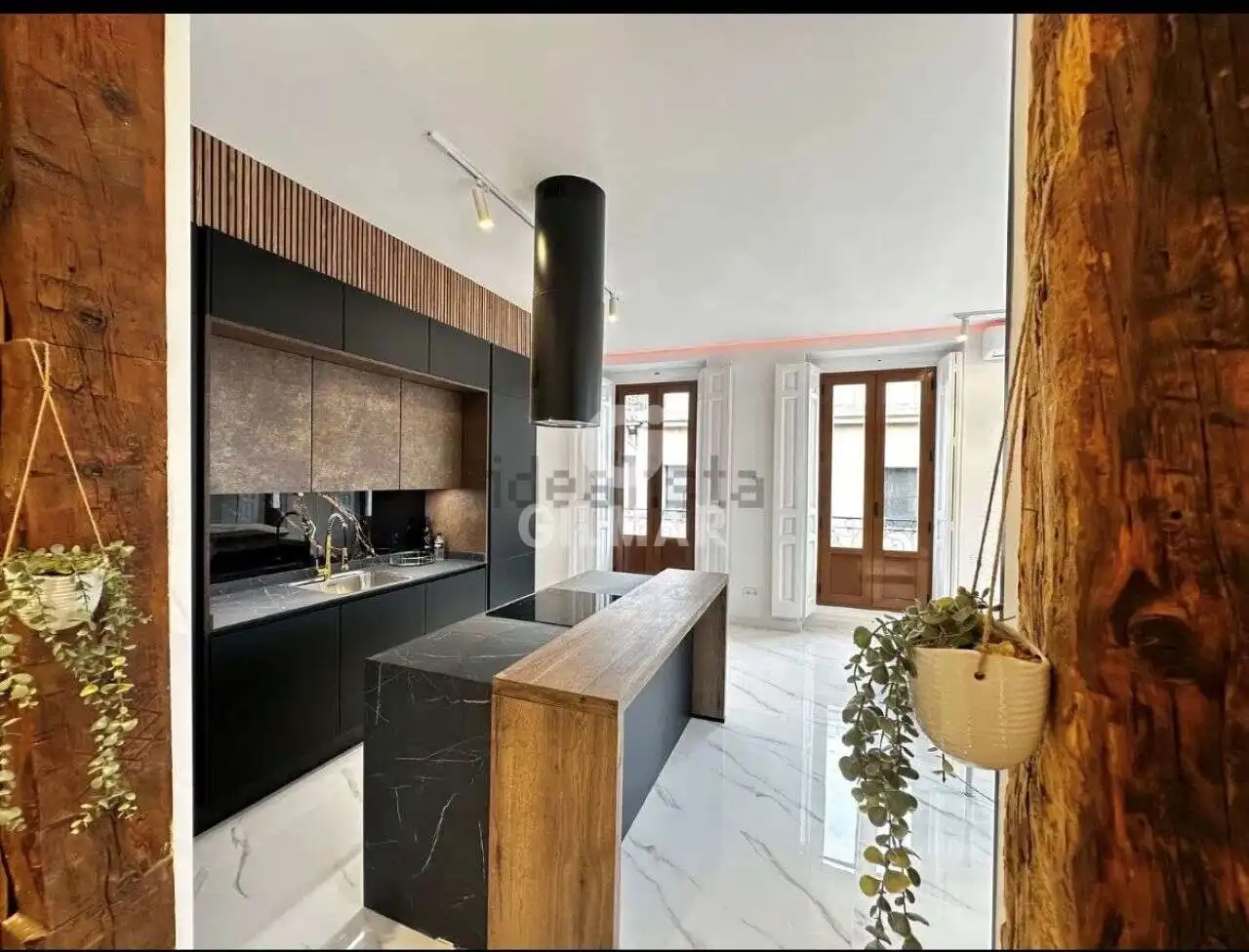 Cocina de Piso en venta en Madrid con Calefacción, Trastero y Amueblado