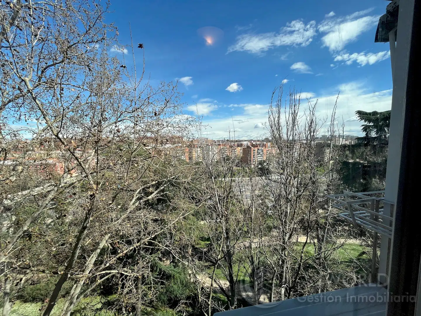 Vista exterior de Piso de alquiler en  Madrid Capital con Aire acondicionado, Calefacción y Terraza