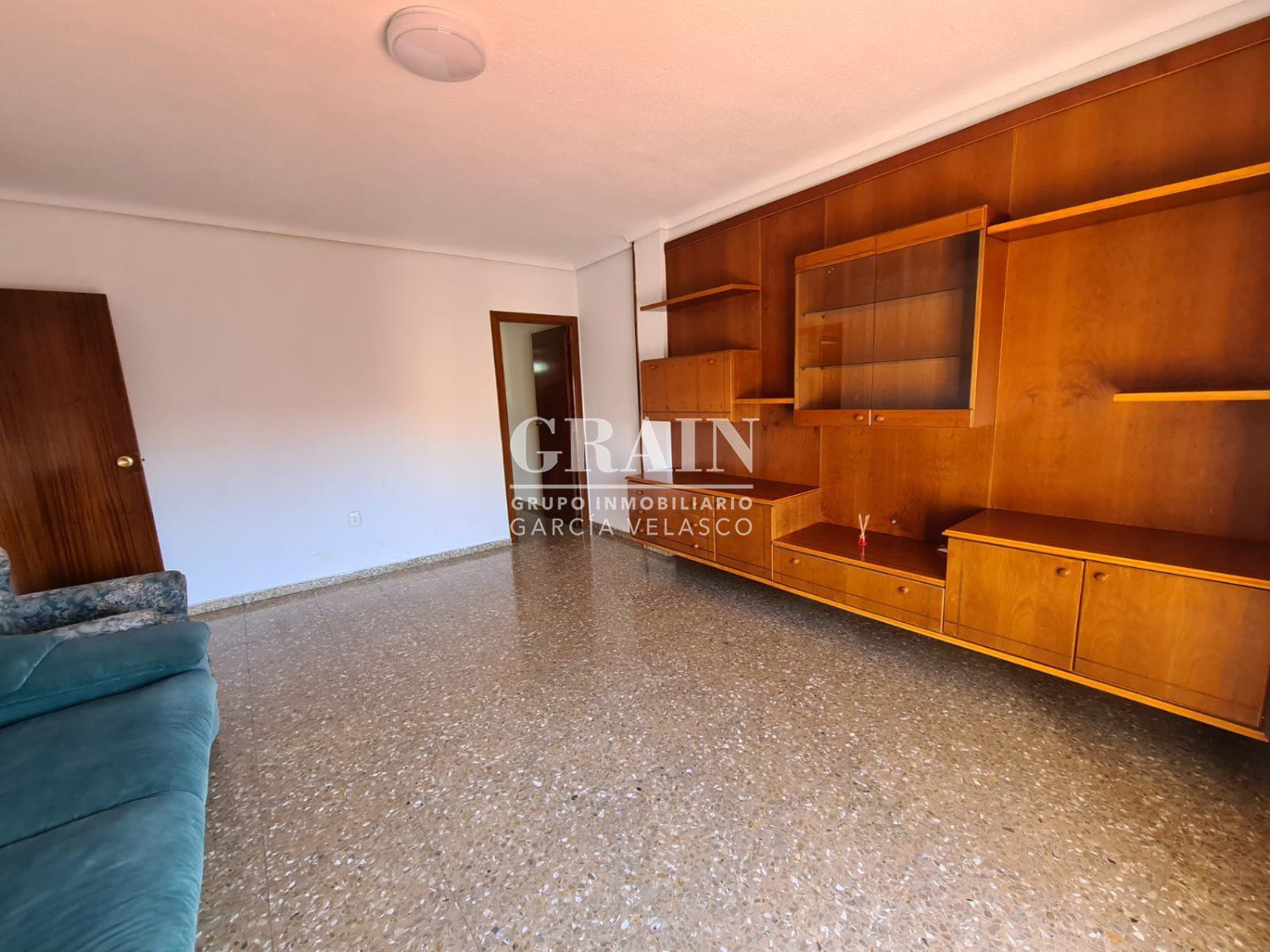 Sala d'estar de Pis de lloguer en  Albacete Capital amb Calefacció i Balcó