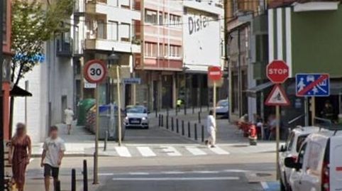 Foto 2 de Piso en venta en Calle Lasaga Larreta, El Parque - Zapatón, Torrelavega