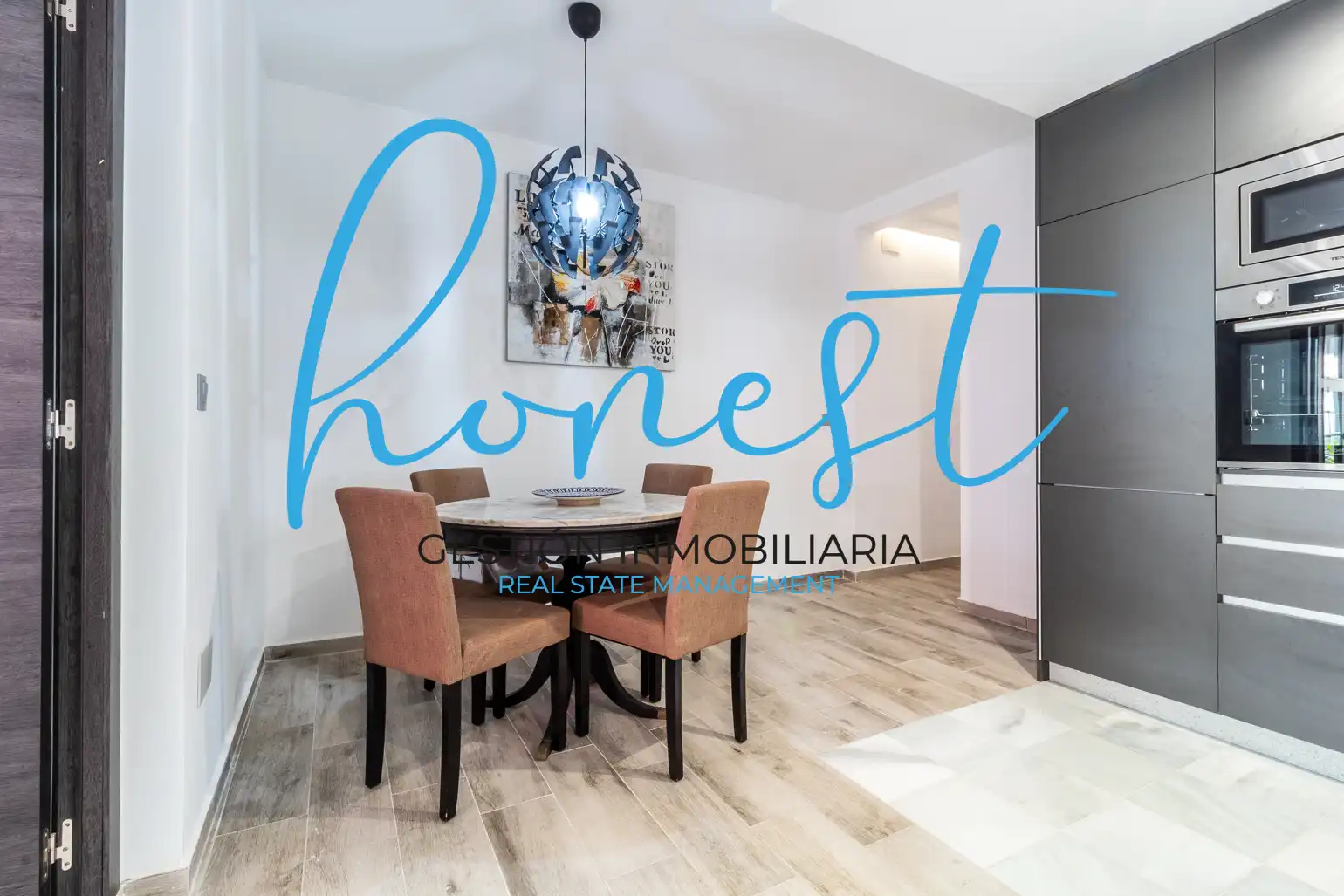 Vista exterior de Casa o chalet en venta en Torremolinos con Aire acondicionado y Amueblado