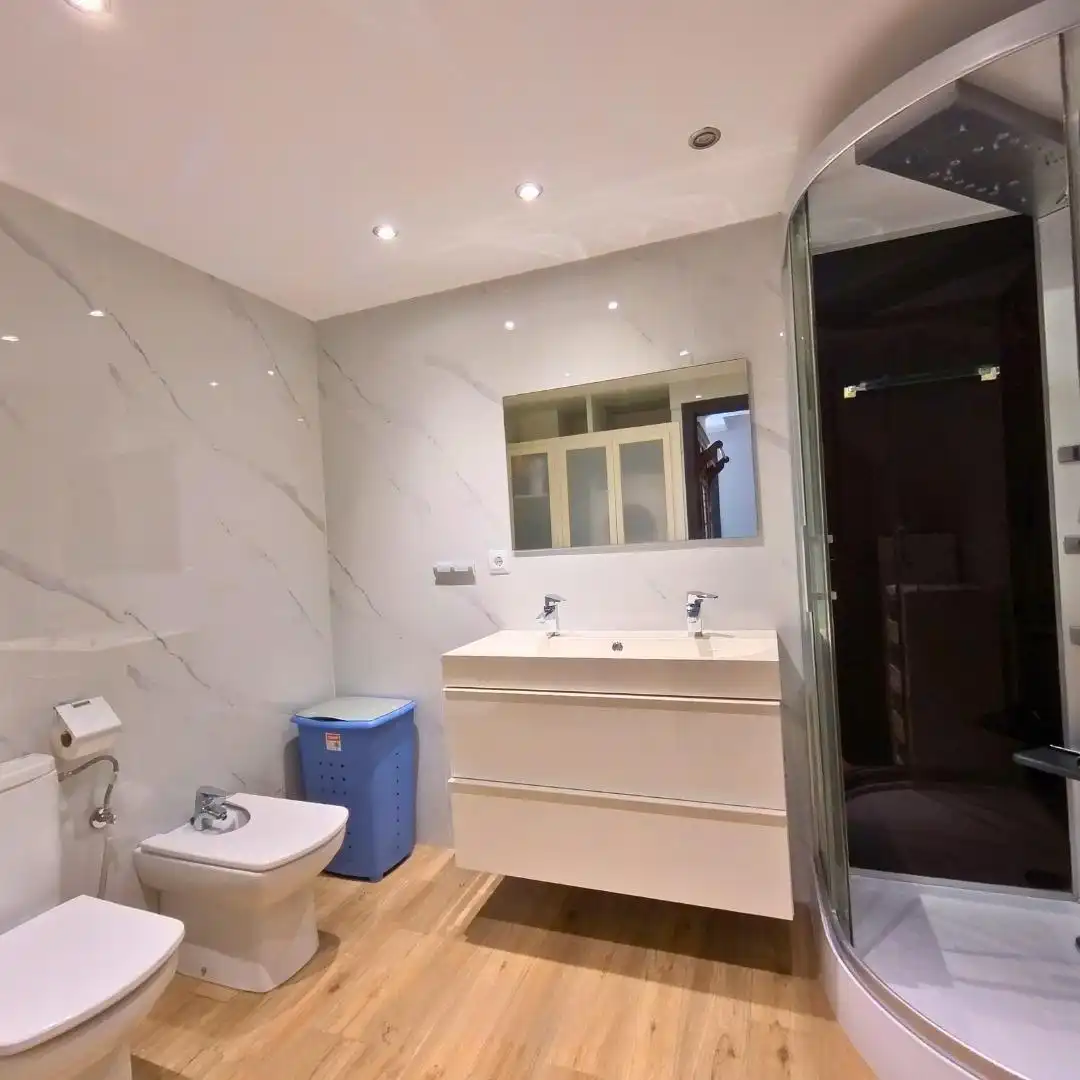 Bany de Apartament en venda en Salobreña amb Aire condicionat, Jardí privat i Terrassa