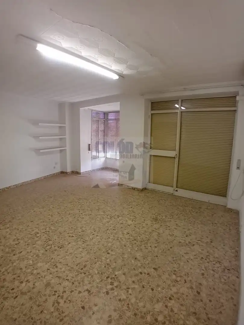 Piso con ascensor en venta en Martos