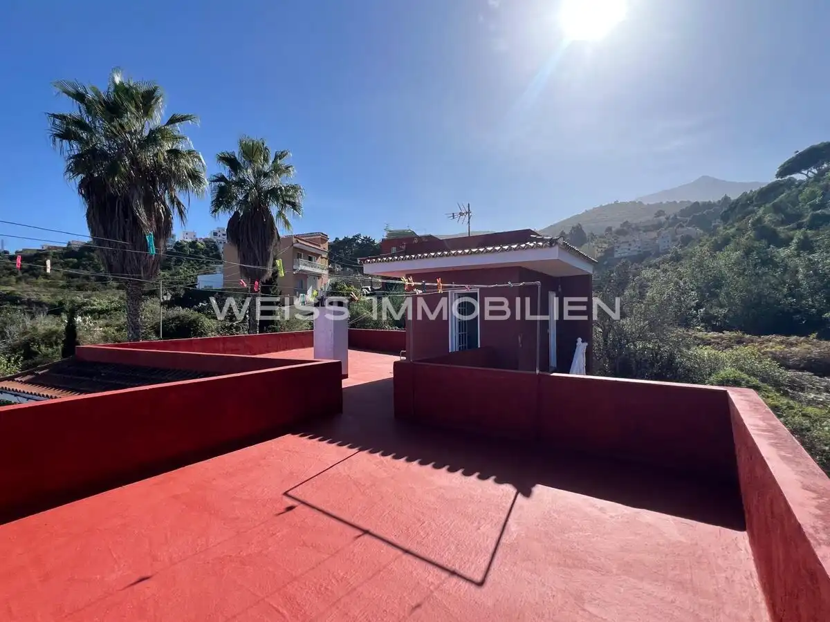Vista exterior de Casa o xalet en venda en La Guancha amb Terrassa i Balcó