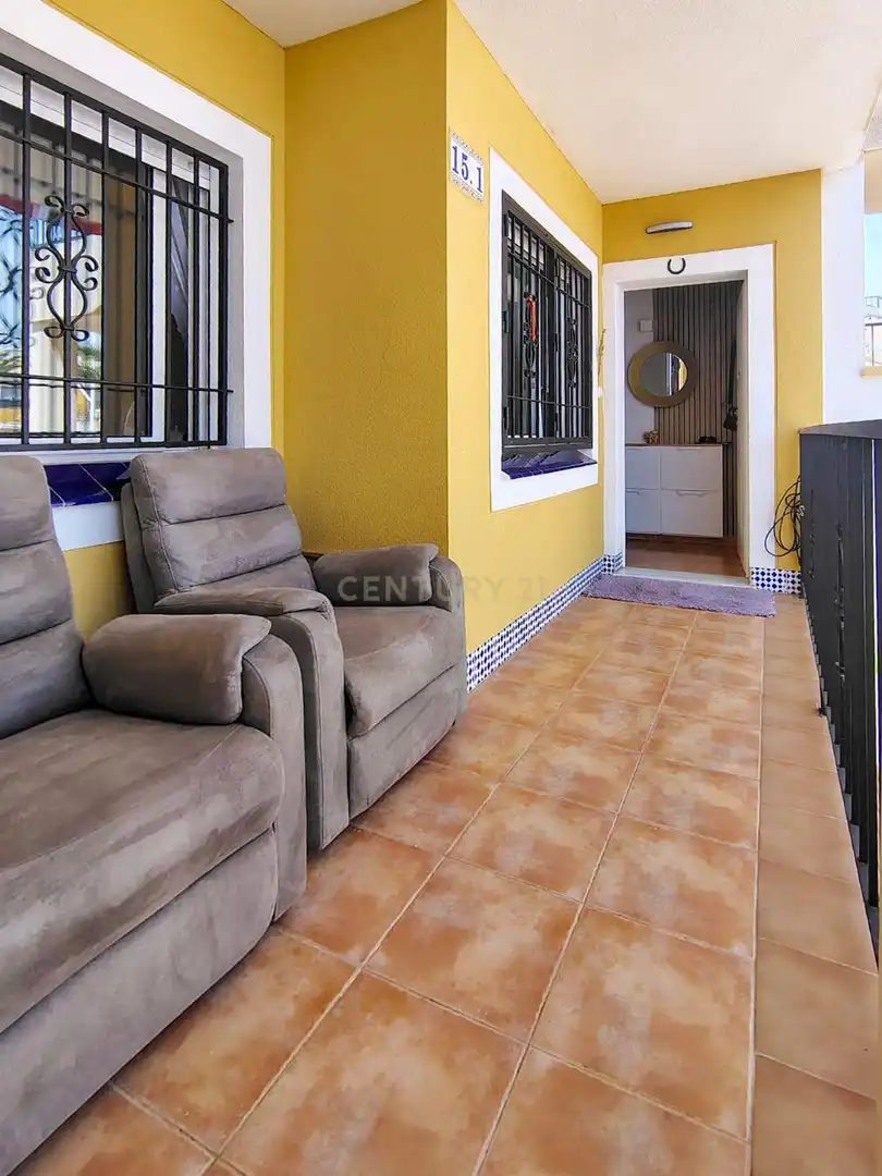 Living room of Apartments for rent in Elche / Elx  with Air Conditioner, Oven and Washing machine