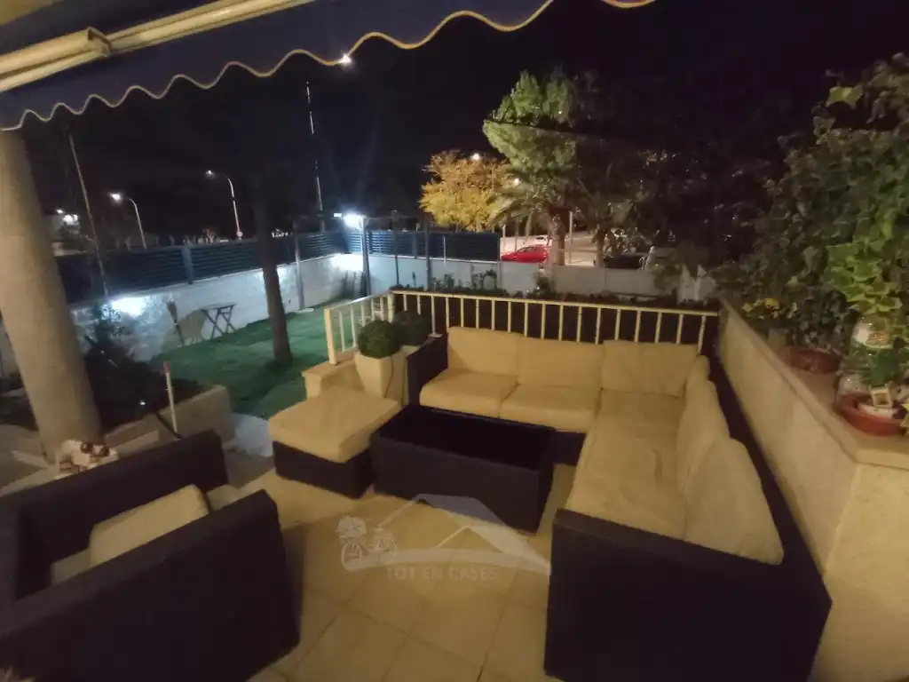Adosado con terraza en venta en Vilafortuny - Cap de Sant Pere, imagen 2
