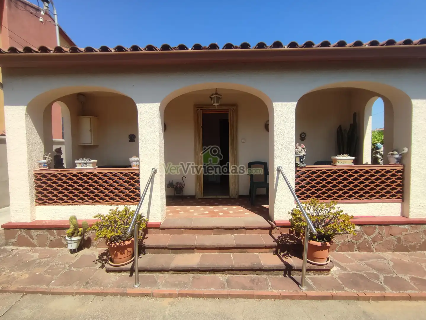 Vista exterior de Casa o xalet en venda en Sant Andreu de la Barca amb Calefacció, Jardí privat i Terrassa