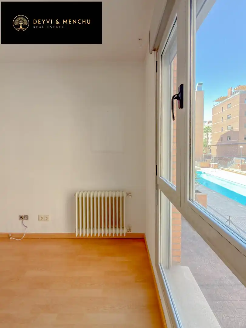 Piso en venta en ALCALDE HENCHE DE PLATA, Sanchinarro