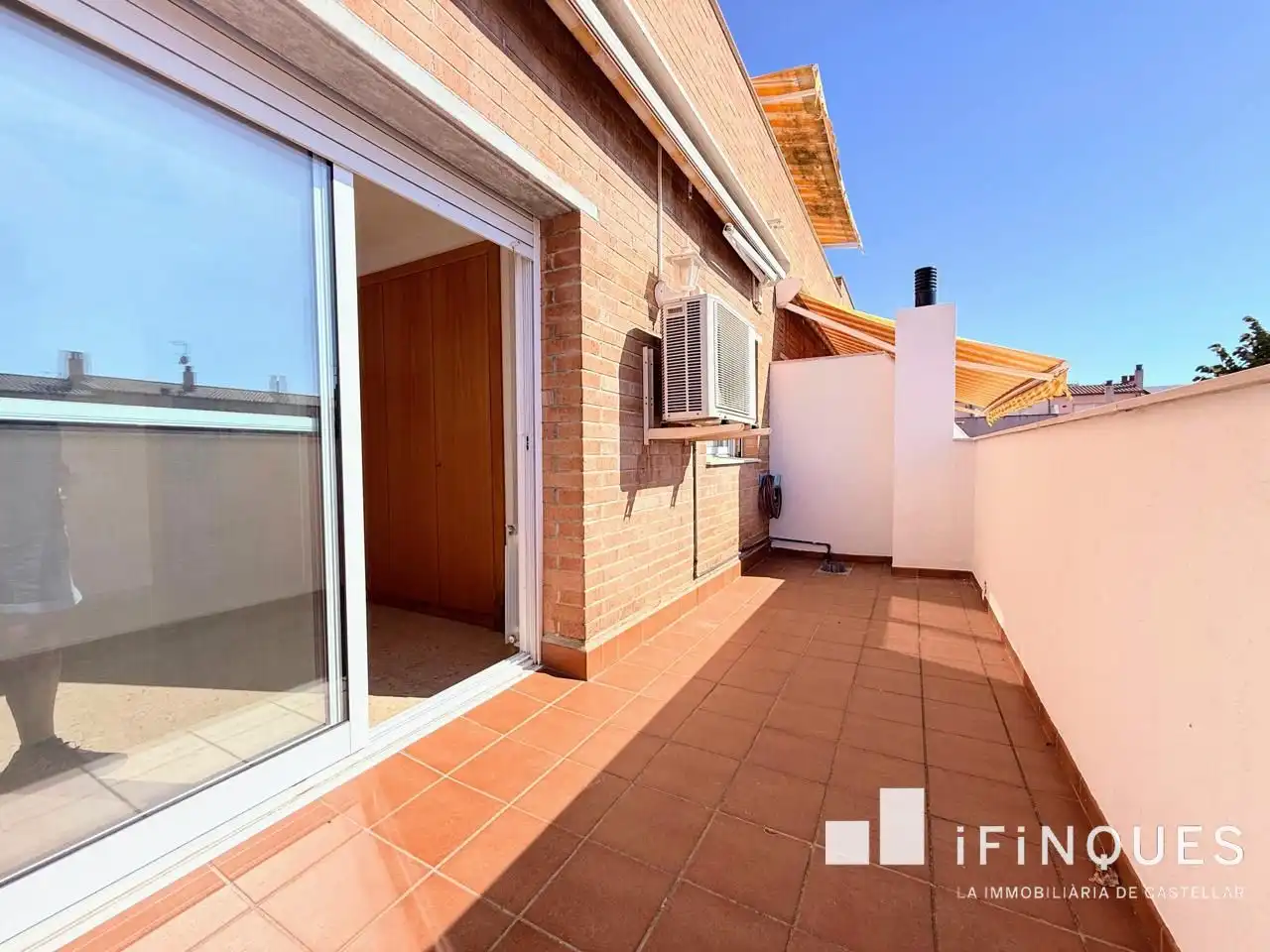 Terraza de Casa o chalet en venta en Castellar del Vallès con Aire acondicionado, Calefacción y Jardín privado