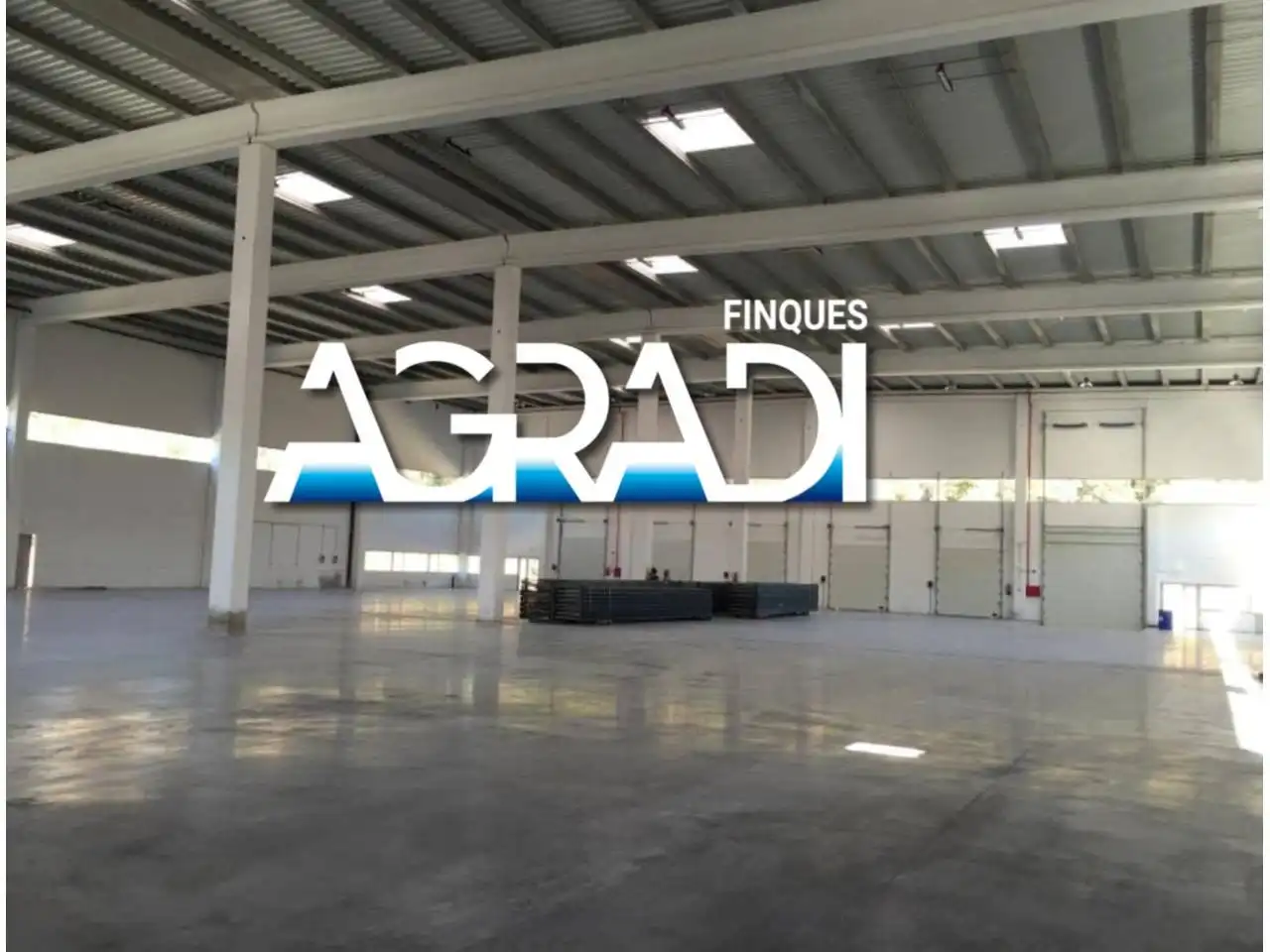 Fabrikhallen zur Miete in Calle DE LA TECNOLOGIA, Llinars del Vallès