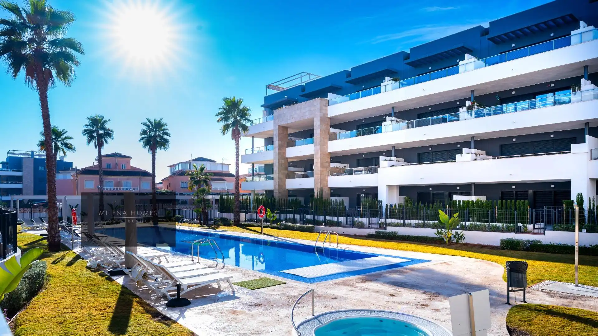 Piscina de Apartament en venda en Orihuela amb Aire condicionat, Calefacció i Jardí privat