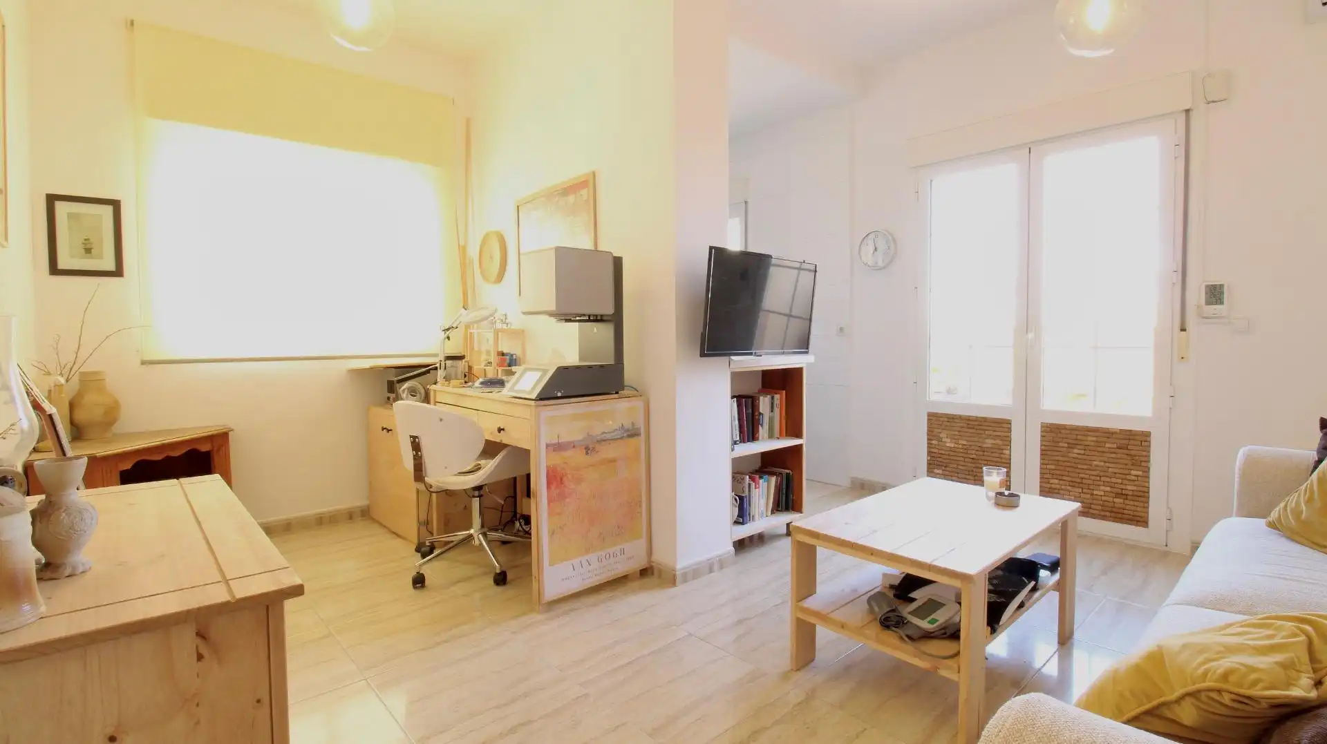 Sala de estar de Ático en venta en Roquetas de Mar con Calefacción, Terraza y Amueblado