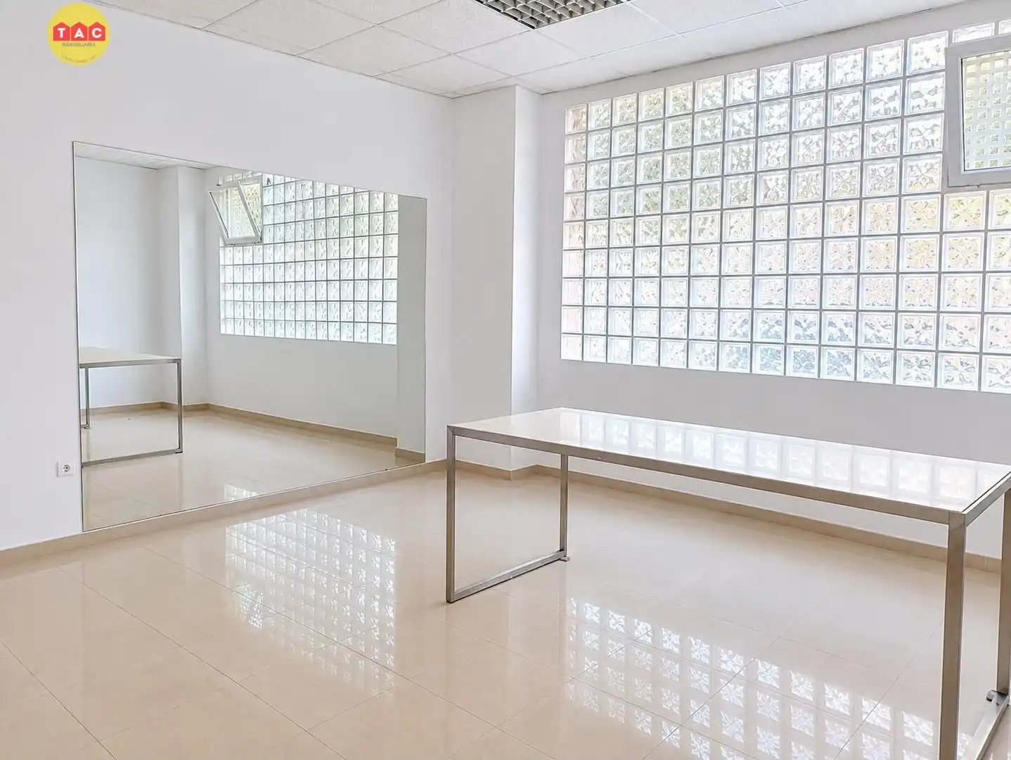 Local comercial en venta en San Antonio, imagen 2