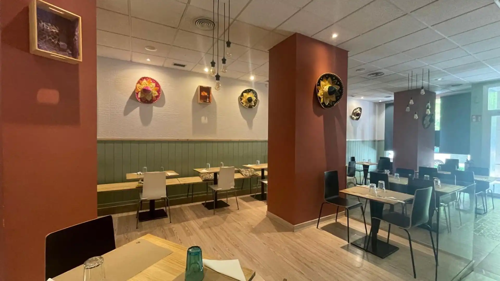 Local de alquiler en  Logroño con Aire acondicionado, Parquet y Terraza