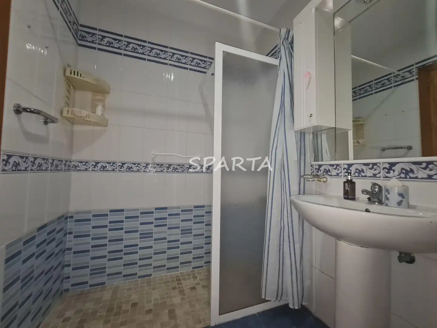 Bany de Casa o xalet en venda en Valencina de la Concepción amb Jardí privat i Forn
