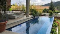 Swimming pool of House or chalet for sale in Castellar del Vallès  with Air Conditioner, Private garden and Terrace