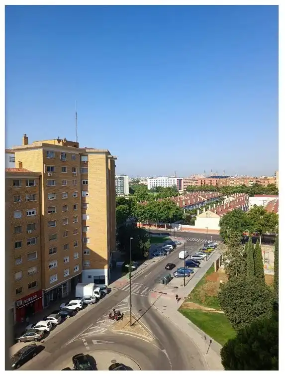 Vista exterior de Piso en venta en Zaragoza con Calefacción