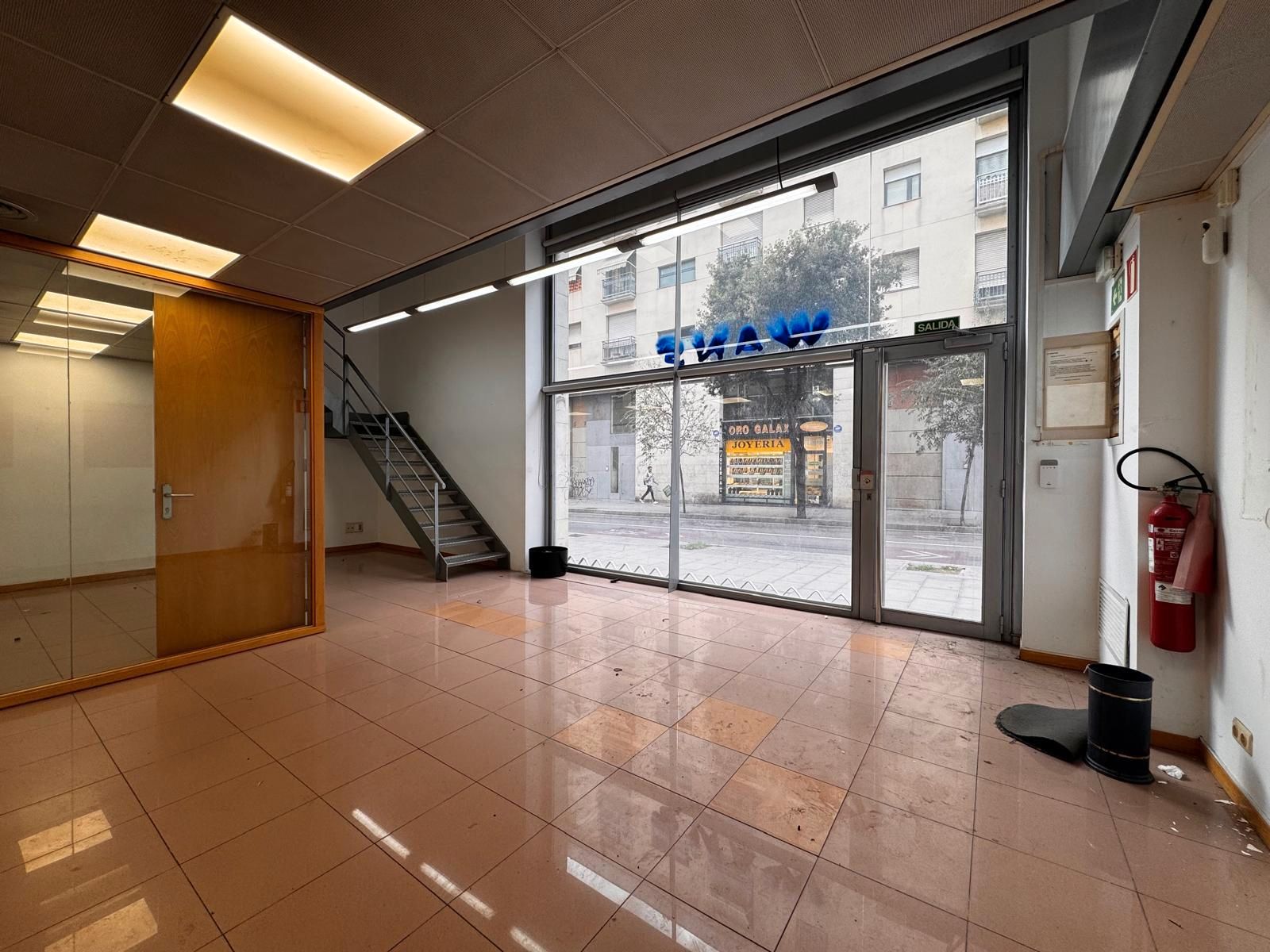 Premises for sale in  Barcelona Capital