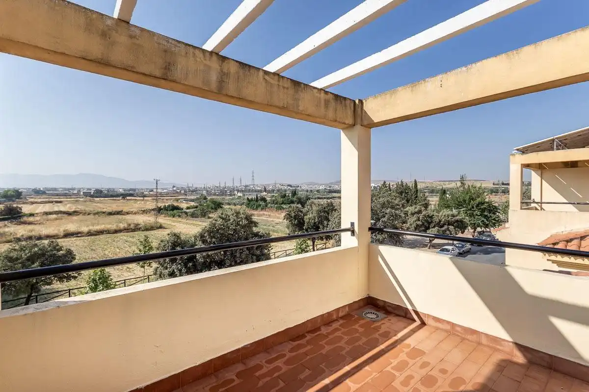 Terraza de Casa adosada en venta en Las Gabias con Calefacción, Jardín privado y Terraza