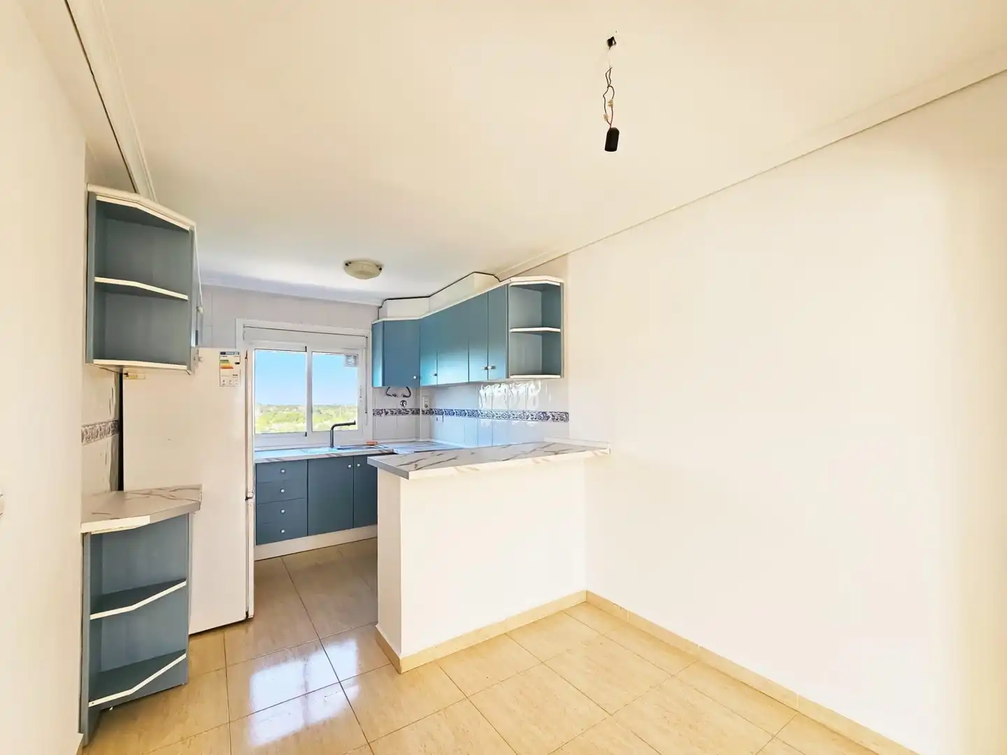 Cocina de Apartamento en venta en Santa Pola con Piscina comunitaria