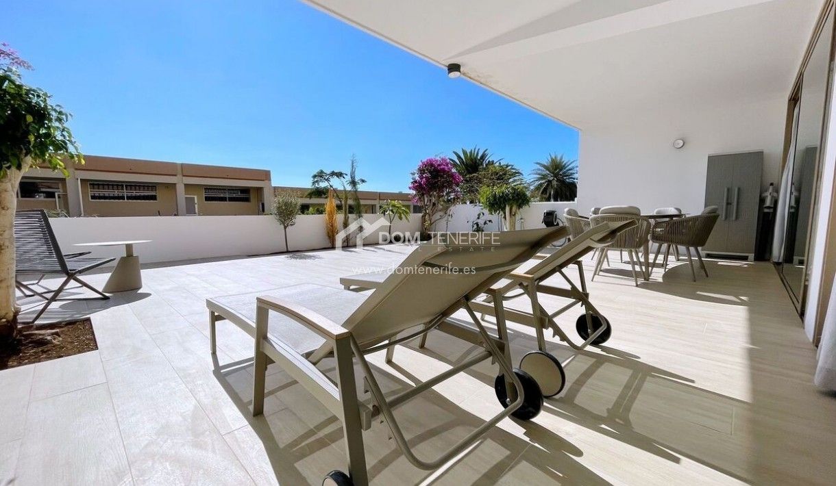 Terraza de Piso en venta en Adeje con Terraza, Piscina y Amueblado