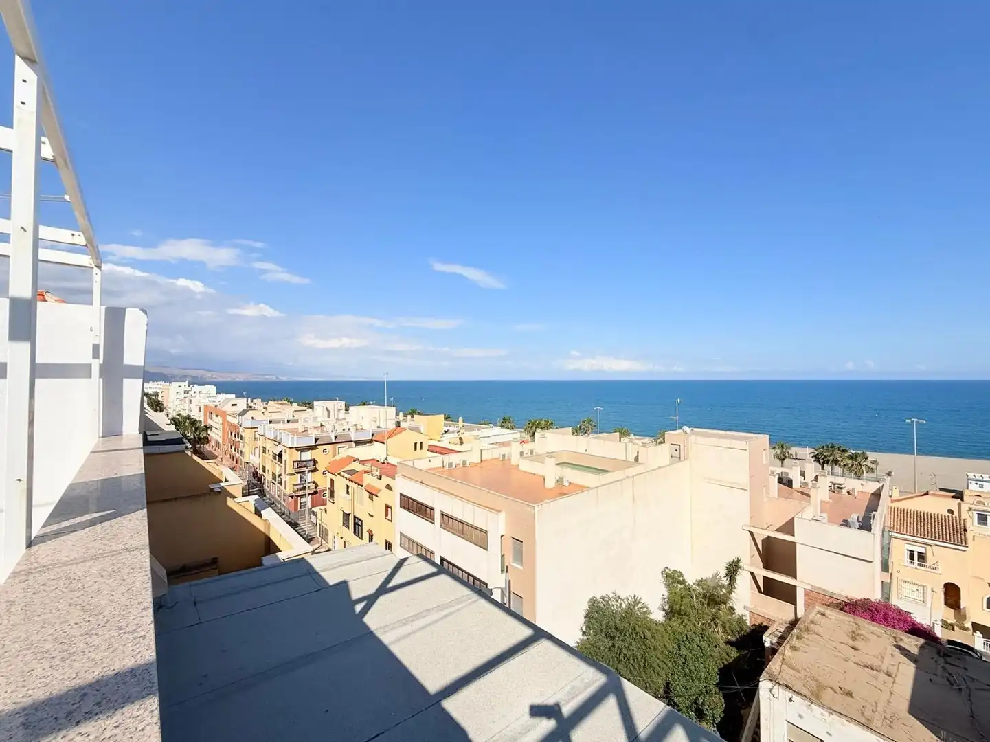 Exterior view of Attic for sale in Roquetas de Mar  with Terrace