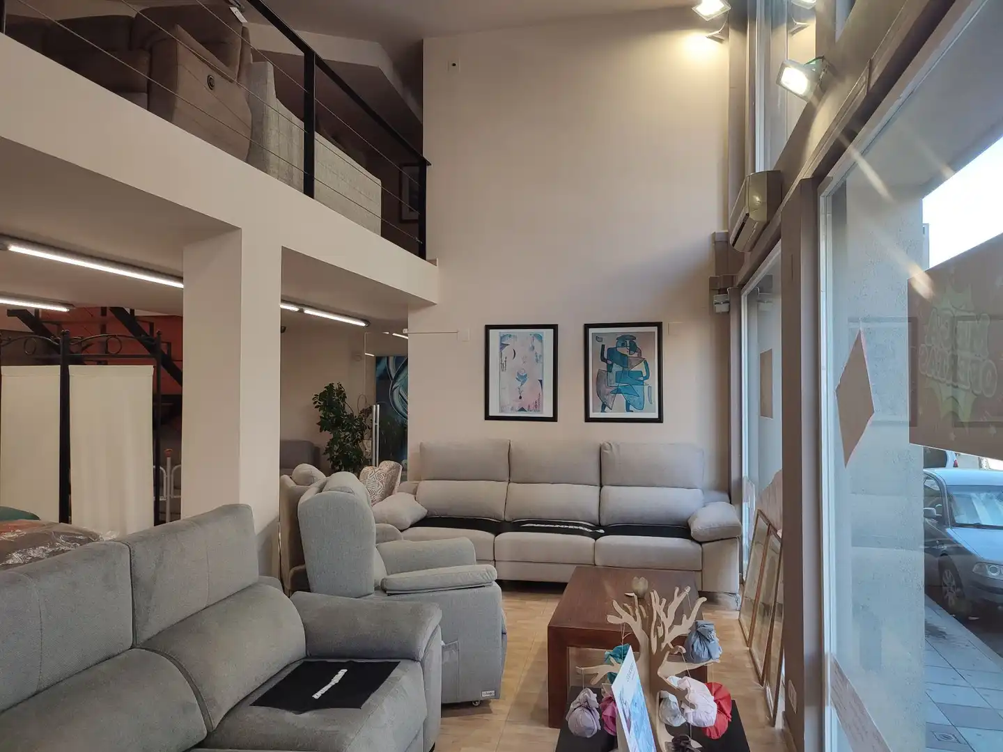 Sala d'estar de Local en venda en El Vendrell amb Aire condicionat