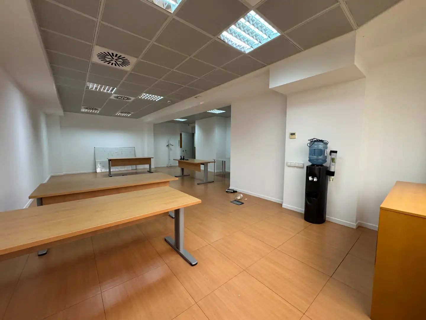 Bureau avec ascenseur à louer à Avinguda Corts Catalanes 2, imagen 2