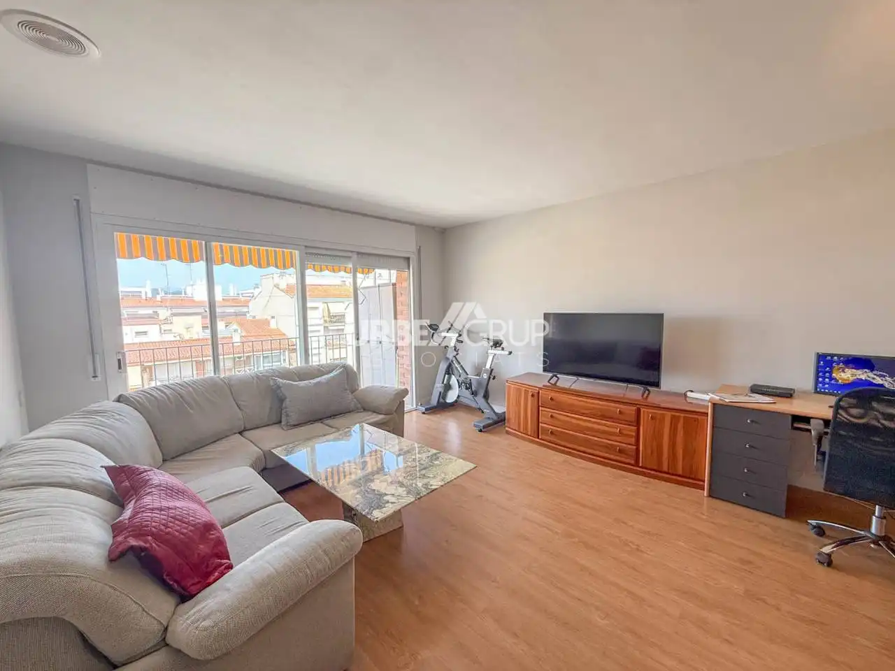 Sala de estar de Piso en venta en Terrassa con Calefacción, Parquet y Terraza
